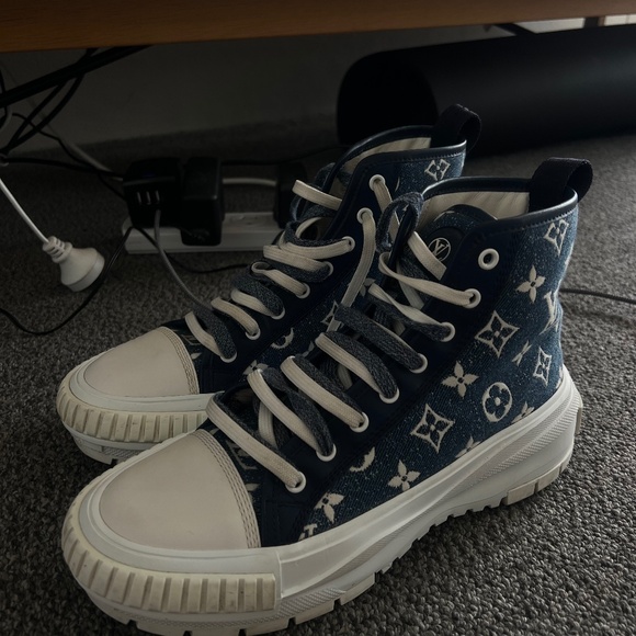 Louis Vuitton Sneakers High Tops - Picture 1 of 6